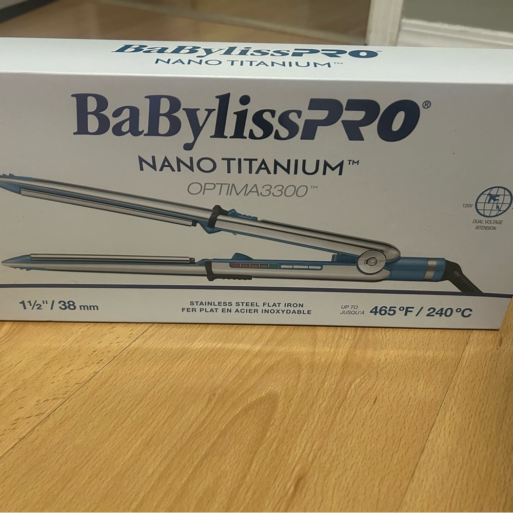 BaBylissPRO - Nano Titanium 1 1/2” Ionic Hair Straightener Flat Iron